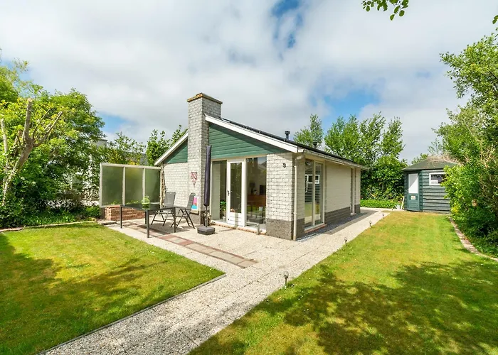 Near With Pool Ferienhaus