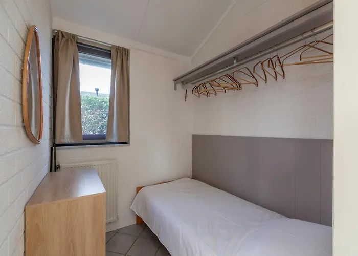 Near With Pool Ferienhaus