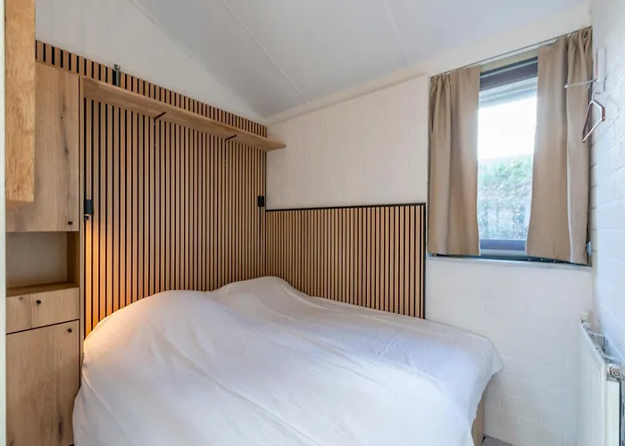 Near With Pool Ferienhaus