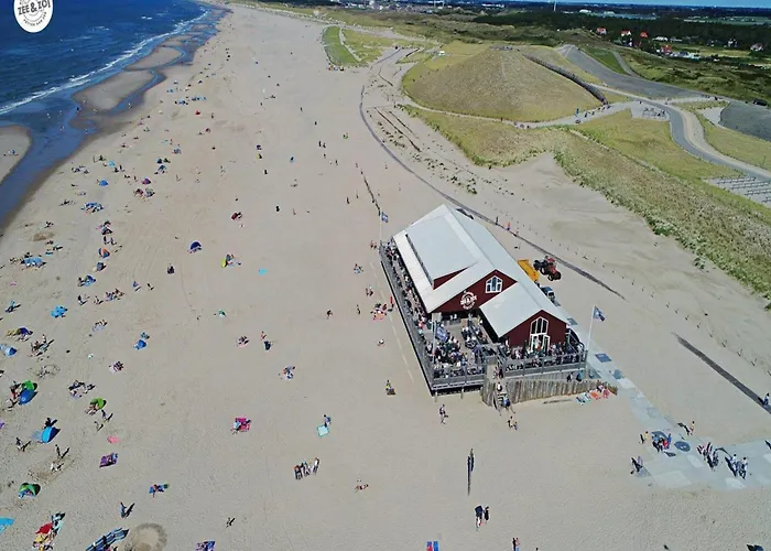 Near With Pool Ferienhaus