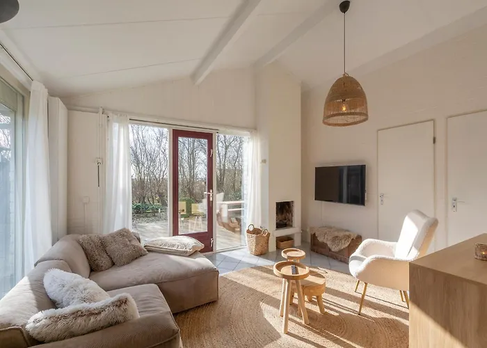 Near With Pool Ferienhaus *