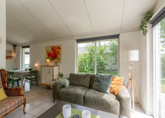 Near With Pool * Petten