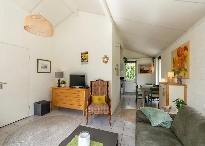 Near With Pool Ferienhaus