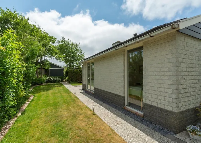 Near With Pool * Petten