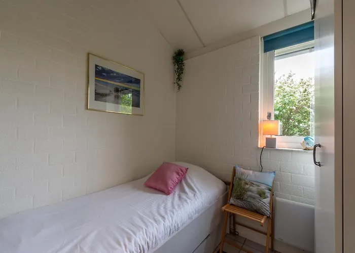 Near With Pool * Petten